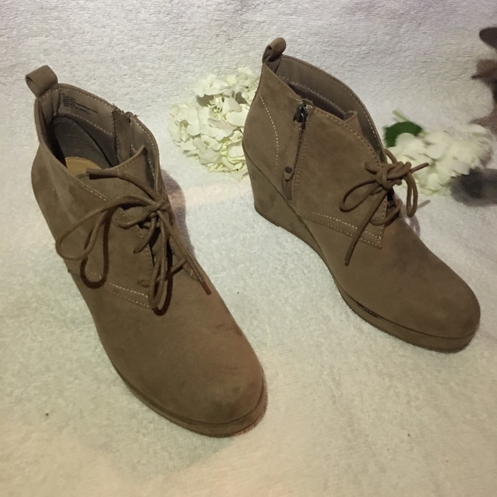 Light brown/ Beige Booties (Suede)